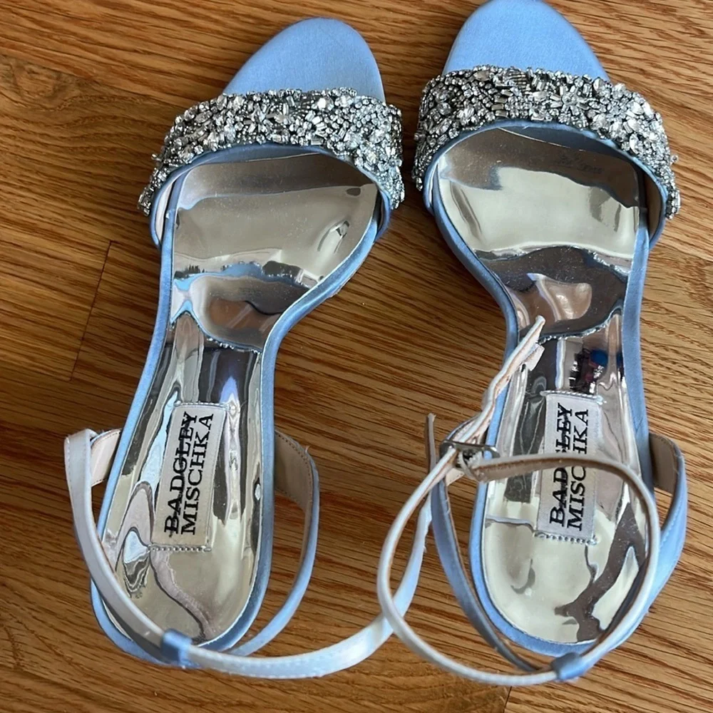Badgley Mischka Womens Rider Blue Ankle Strap Heels Size 7 NEW READ
